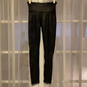 Spanx S/P black faux leather moto leggings